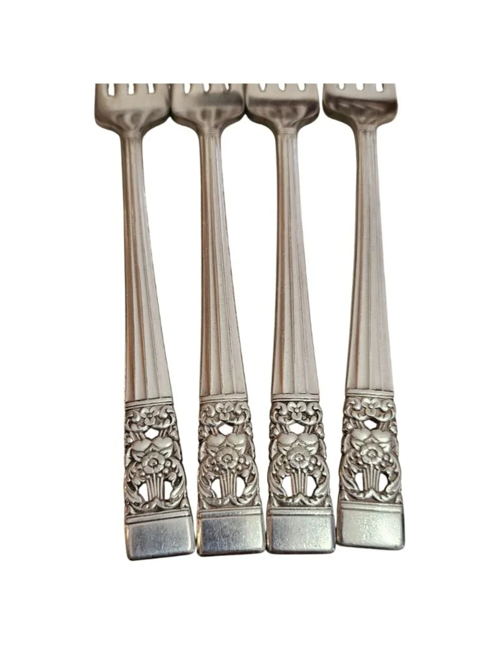 4 Oneida Coronation Forks Silverplate 7.5